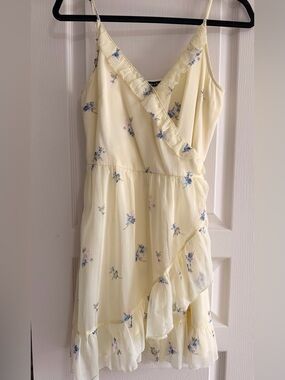 Abercrombie & Fitch Pale Yellow Floral Ruffle Wrap Dress